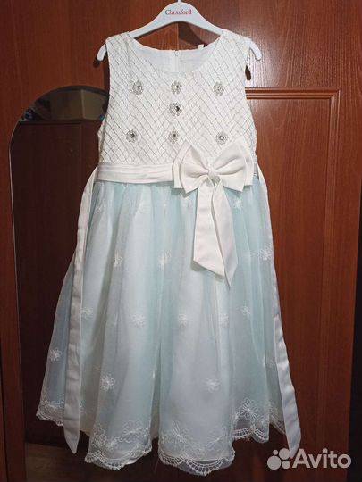 Нарядное платье для девочки