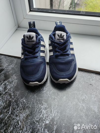 Кроссовки adidas детские