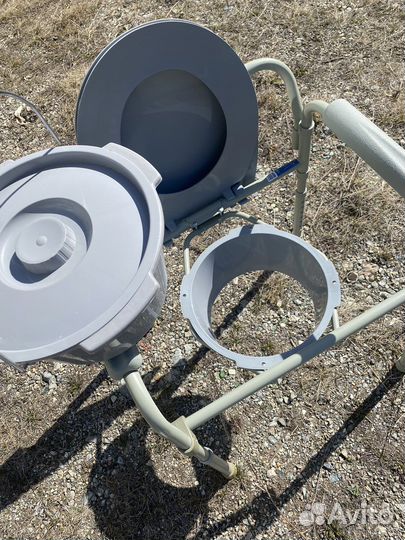 Санитарный стул