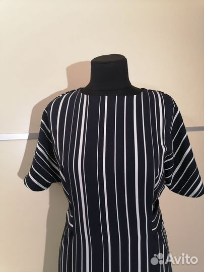 Платье от Warehouse миди в вертикальную полоску