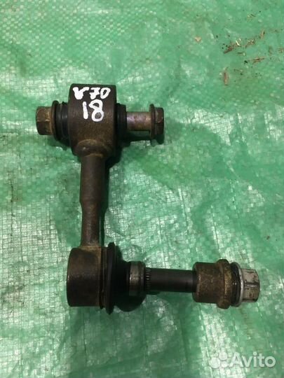 Стойка заднего стабилизатора задняя Toyota Camry