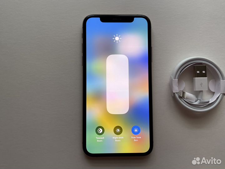 iPhone Xs, 64 ГБ