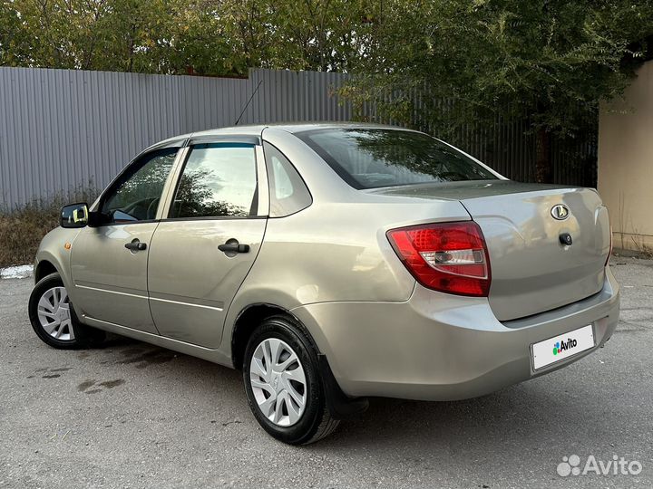 LADA Granta 1.6 AT, 2013, 112 000 км