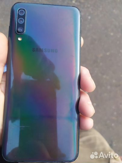 Samsung Galaxy A50, 4/64 ГБ