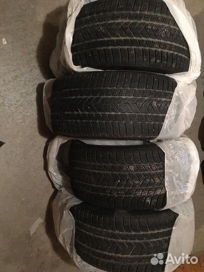 Pirelli Scorpion Winter 295/35 R21 107V