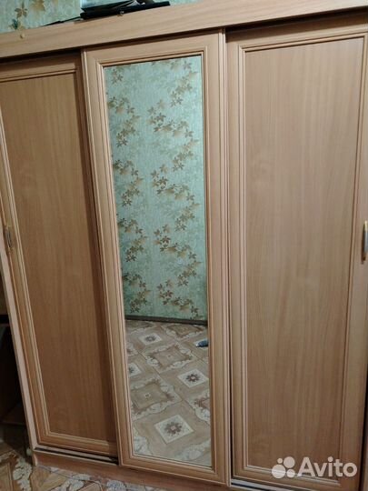 Шкаф купе с зеркалом бу