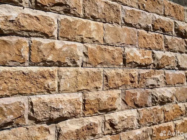 Дагестанский камень в Судаке