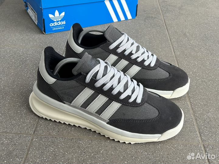 Кроссовки Adidas