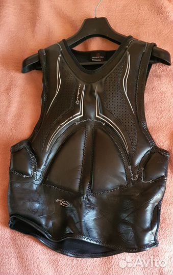 Жилет антишоковый Mystic XXL.для водных видовспорт