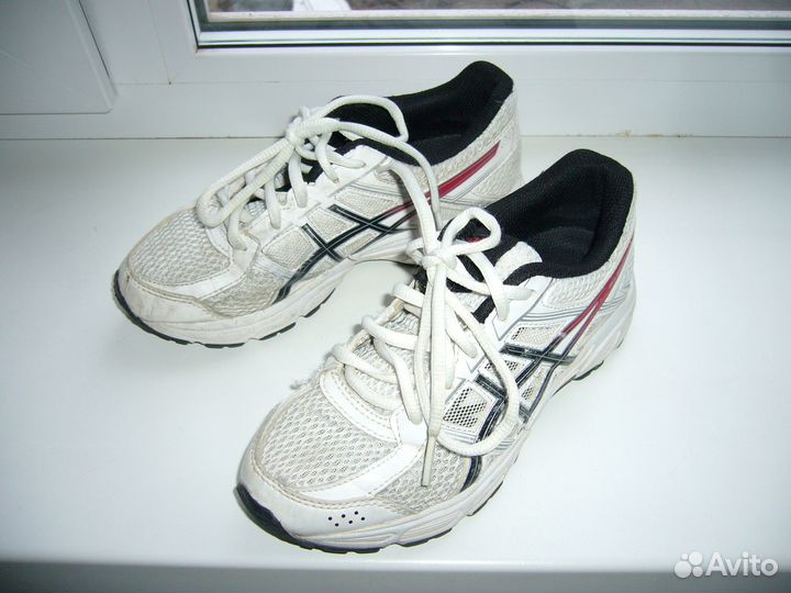 Кроссовки asics