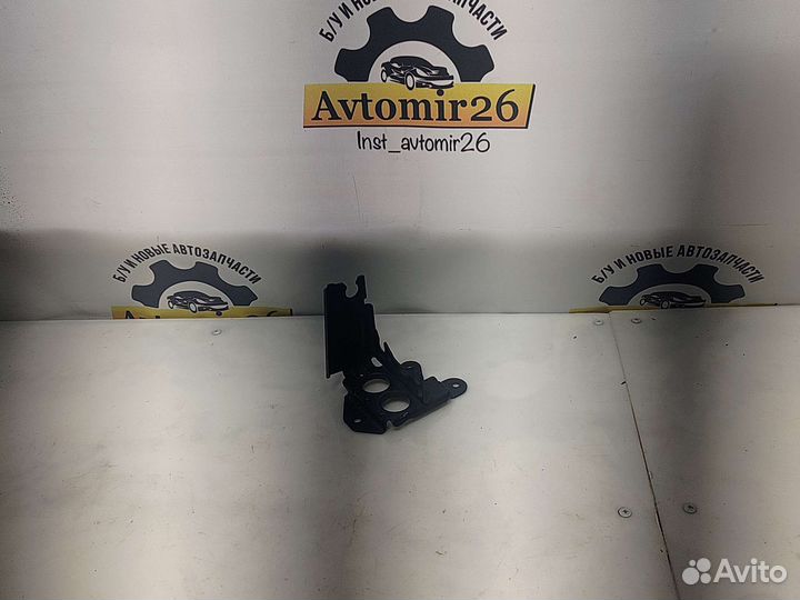 Кронштейн гидроблока тормозного Mercedes W447