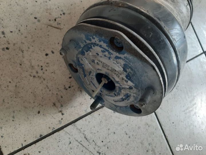 Стойка амортизатора (Пневмоподвеска) задняя левая