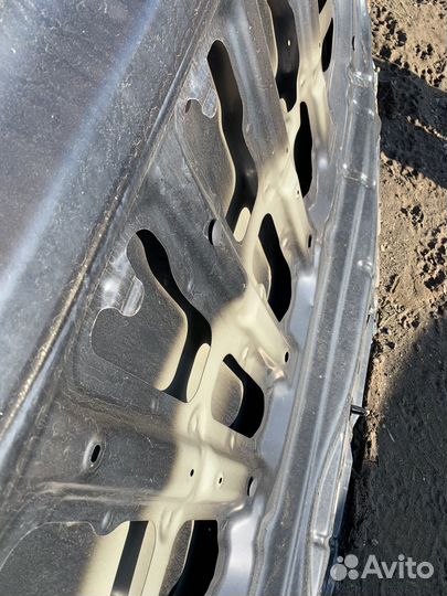 Капот на toyota camry 55