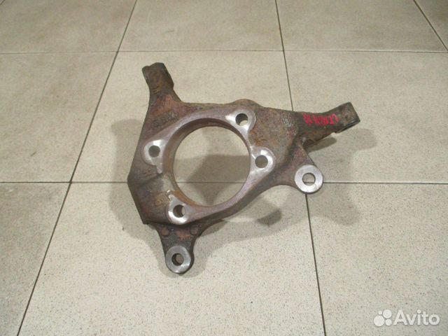 Кулак поворотный передний правый Lexus NX 200t/300