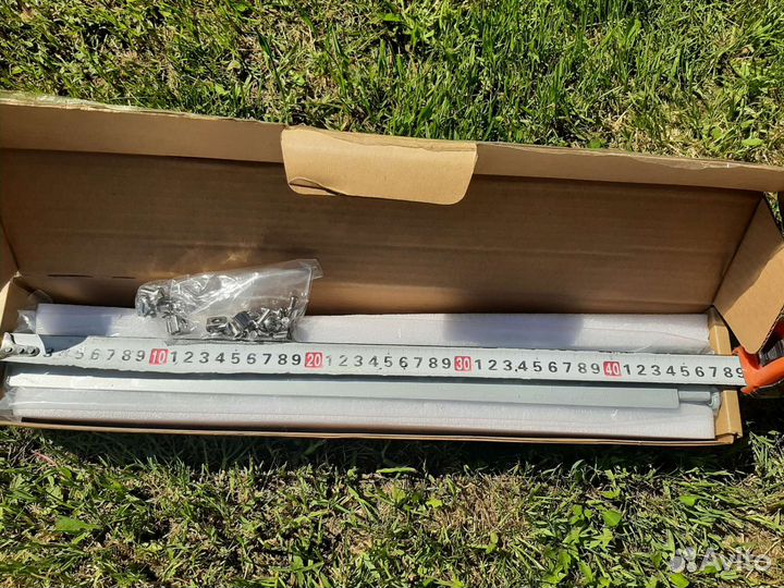 Крепление под выдвижную полку