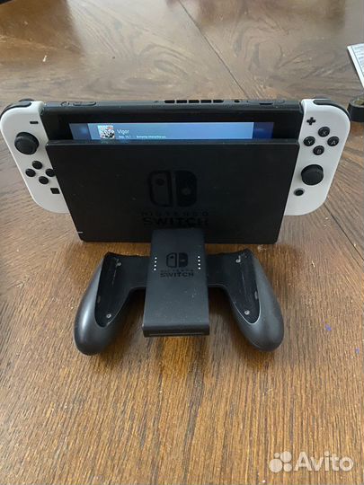Nintendo switch rev 2 с играми