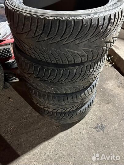 Yokohama Ice Guard Stud IG35 265/45 R21