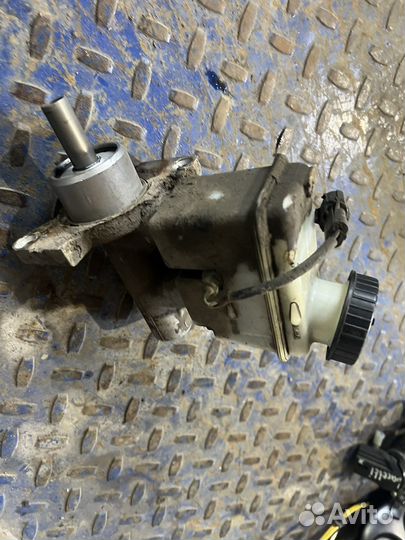 Главный тормозной цилиндр Chevrolet Lacetti