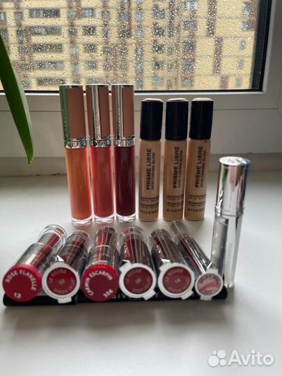 Givenchy помада,блеск,тональный крем