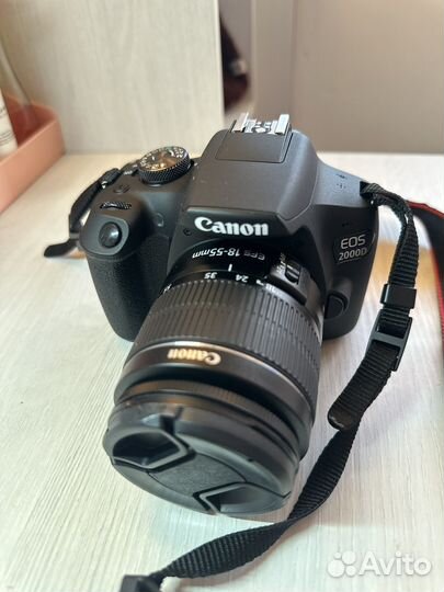 Фотоаппарат Canon 2000d