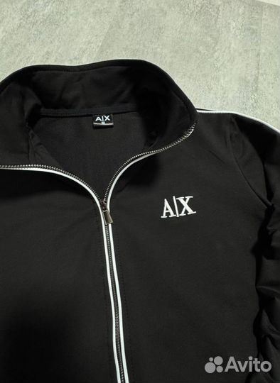 Костюмы для спорта Armani модные