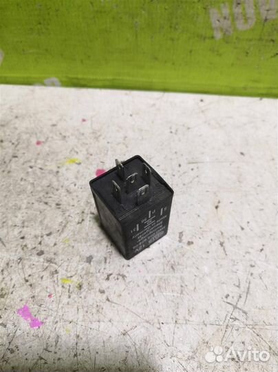 Реле стеклоочистителей Рено Клио 2 Симбол