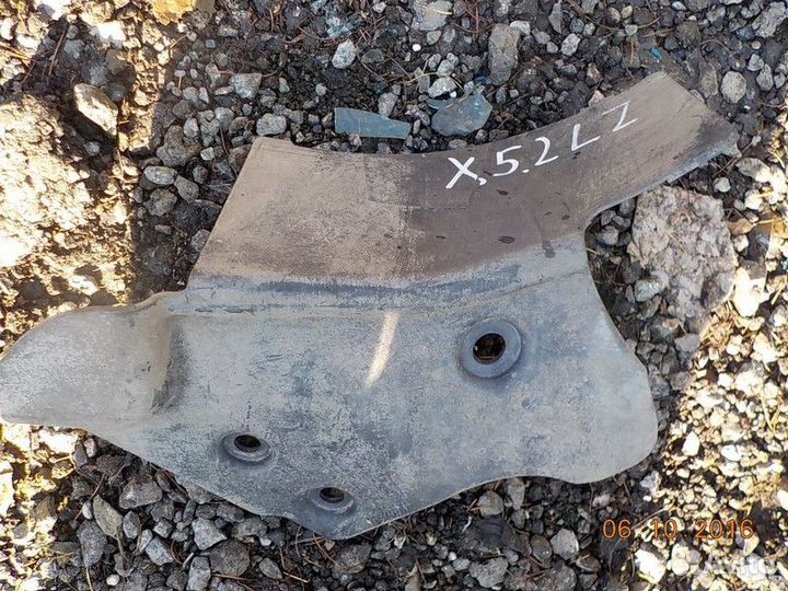 Защита антигравийная левая Bmw X5 E70 N62B48B 2007