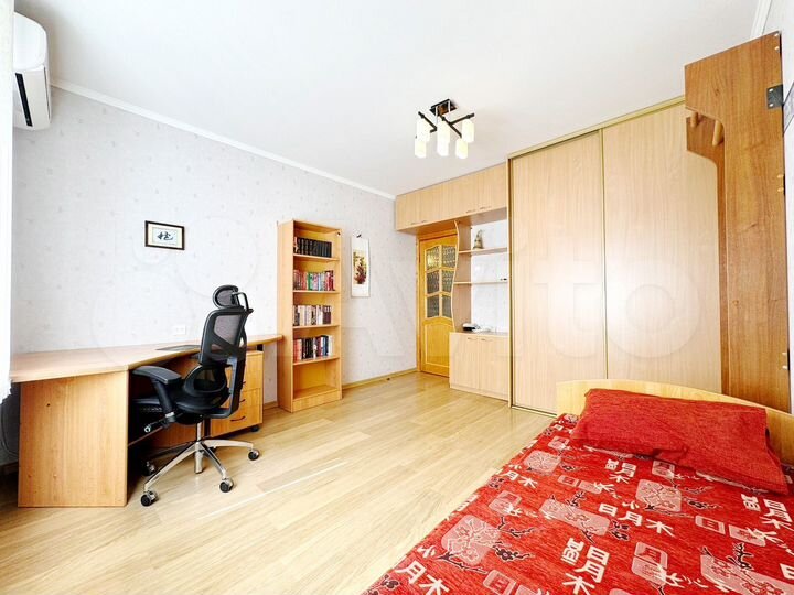 2-к. квартира, 50 м², 3/12 эт.