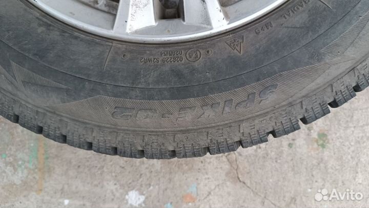 Bridgestone Blizzak Spike-02 185/70 R14