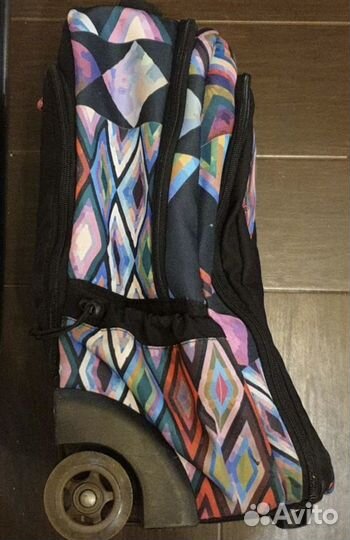 Рюкзак на колесах для фигурного катания