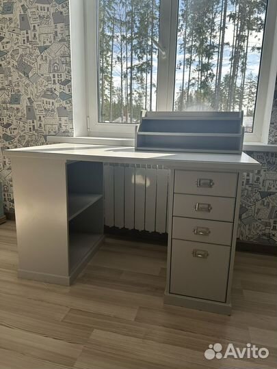 Письменный стол IKEA