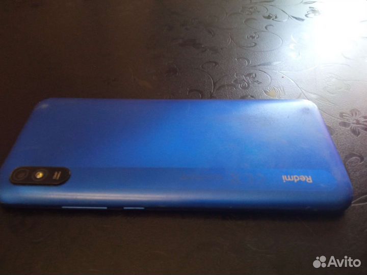 Продаю телефон redmi