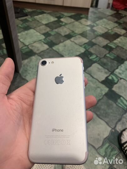 iPhone 7, 32 ГБ