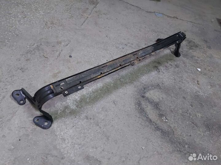 Вольво s 40 рамка перед