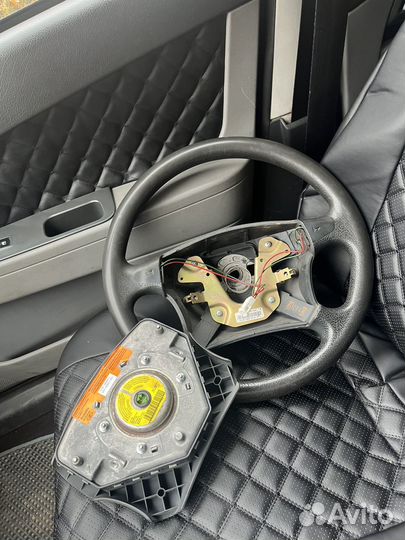 Руль автомобильный