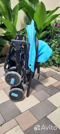 Складная детская коляска