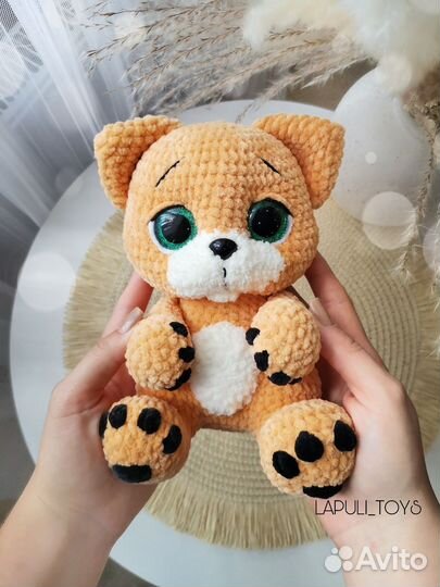 Вязаная мягкая игрушка котенок. Кошка. Котик