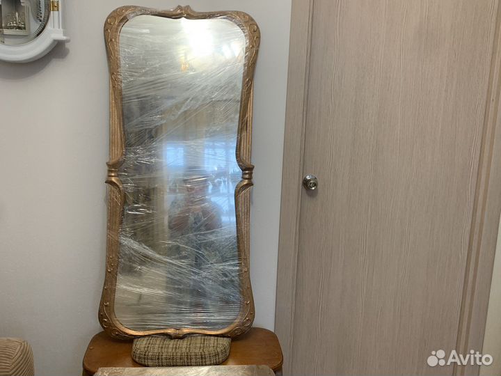 Консоль с зеркалом