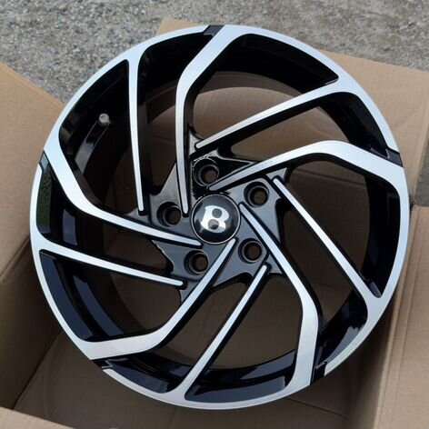 Литые диски Sakura Wheels 181 7×R16 5×114.3