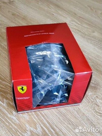 Шлем защитный Ferrari размер М Новый