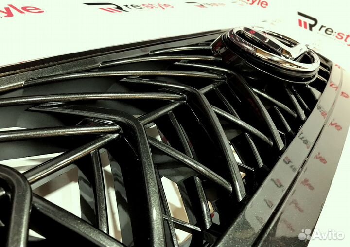 Решетка радиатора GX470 TRD (Эмб стекло)