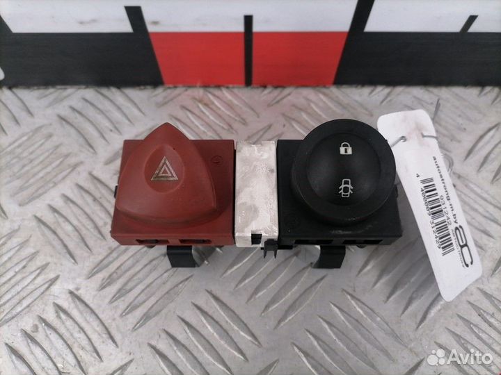 Кнопка (выключатель) Renault Megane рест. 2002