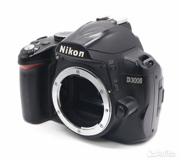 Nikon D3000 body (пробег 60980 кадров)