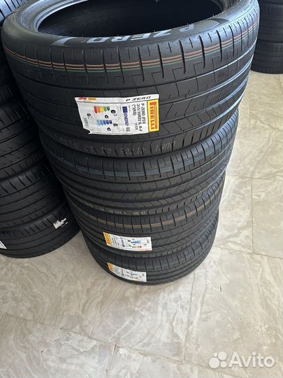 Pirelli P Zero PZ4 275/40 R22 и 315/35 R22