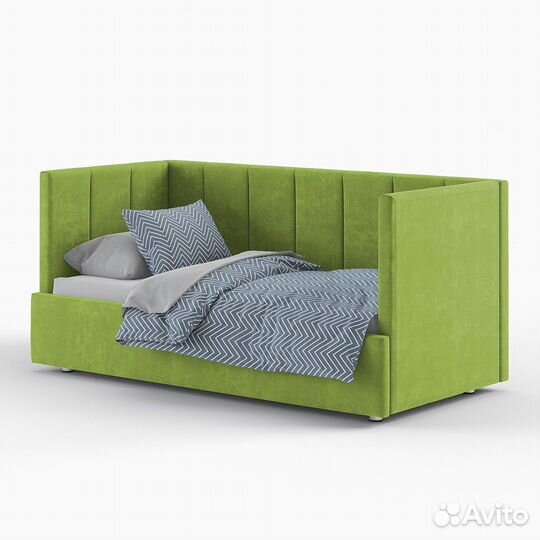 Детская кровать в мягкой обивке
