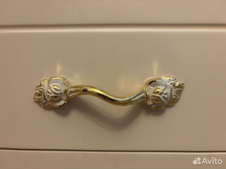 Комод и 2 тумбочки из массива дерева