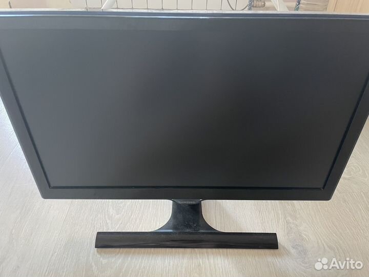 Монитор Samsung S22E390H 21.5