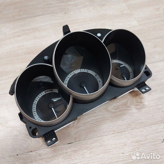 Приборная панель Mazda 3 BK 2006-2009