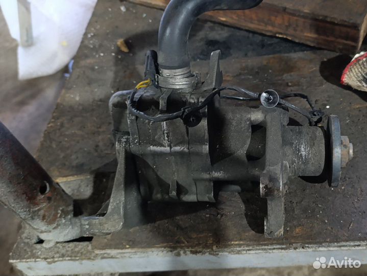 Насос гидроусилителя руля(гур) BMW x5 e70 n52b30af