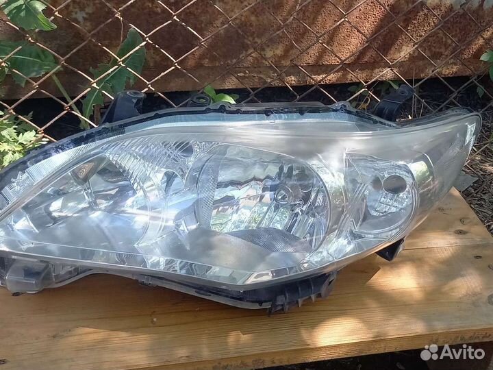 Фара передняя левая corolla 2013года